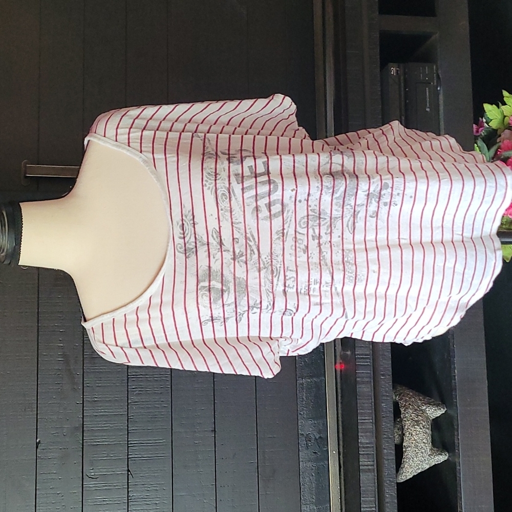 Guess top